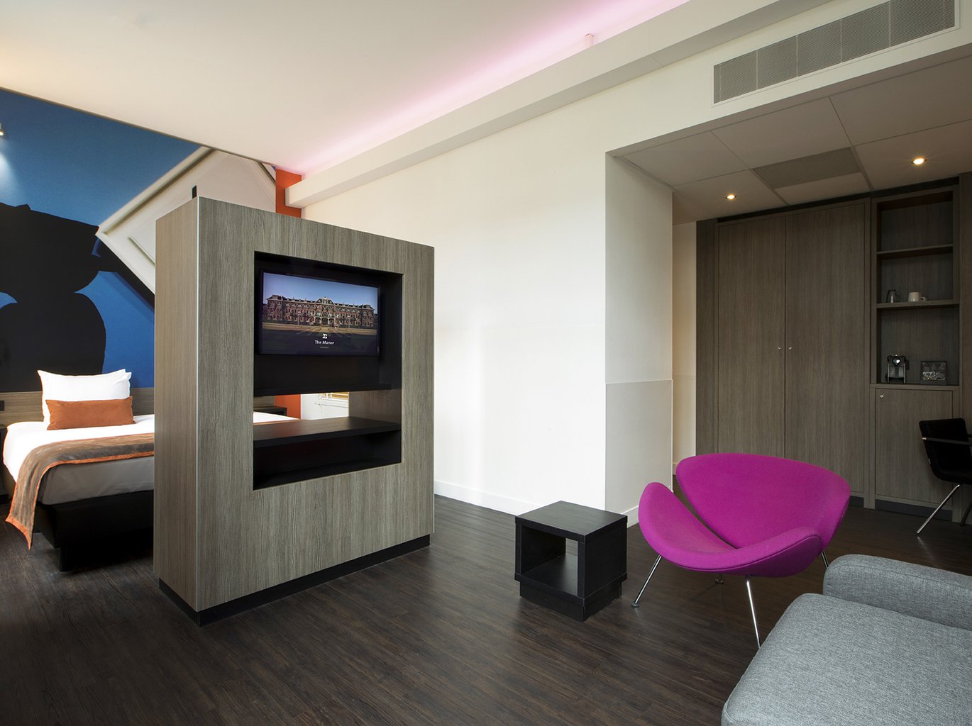 EH - THE MANOR HOTEL AMSTERDAM - JUNIOR SUITE - 1_WEB.jpg