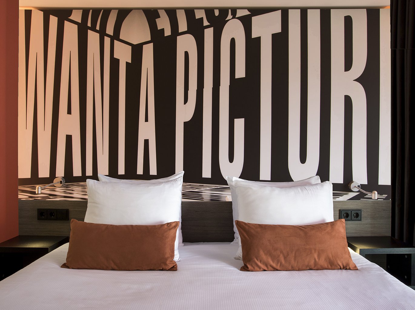 EH - THE MANOR HOTEL AMSTERDAM - DELUXE DOUBLE - 4.jpg
