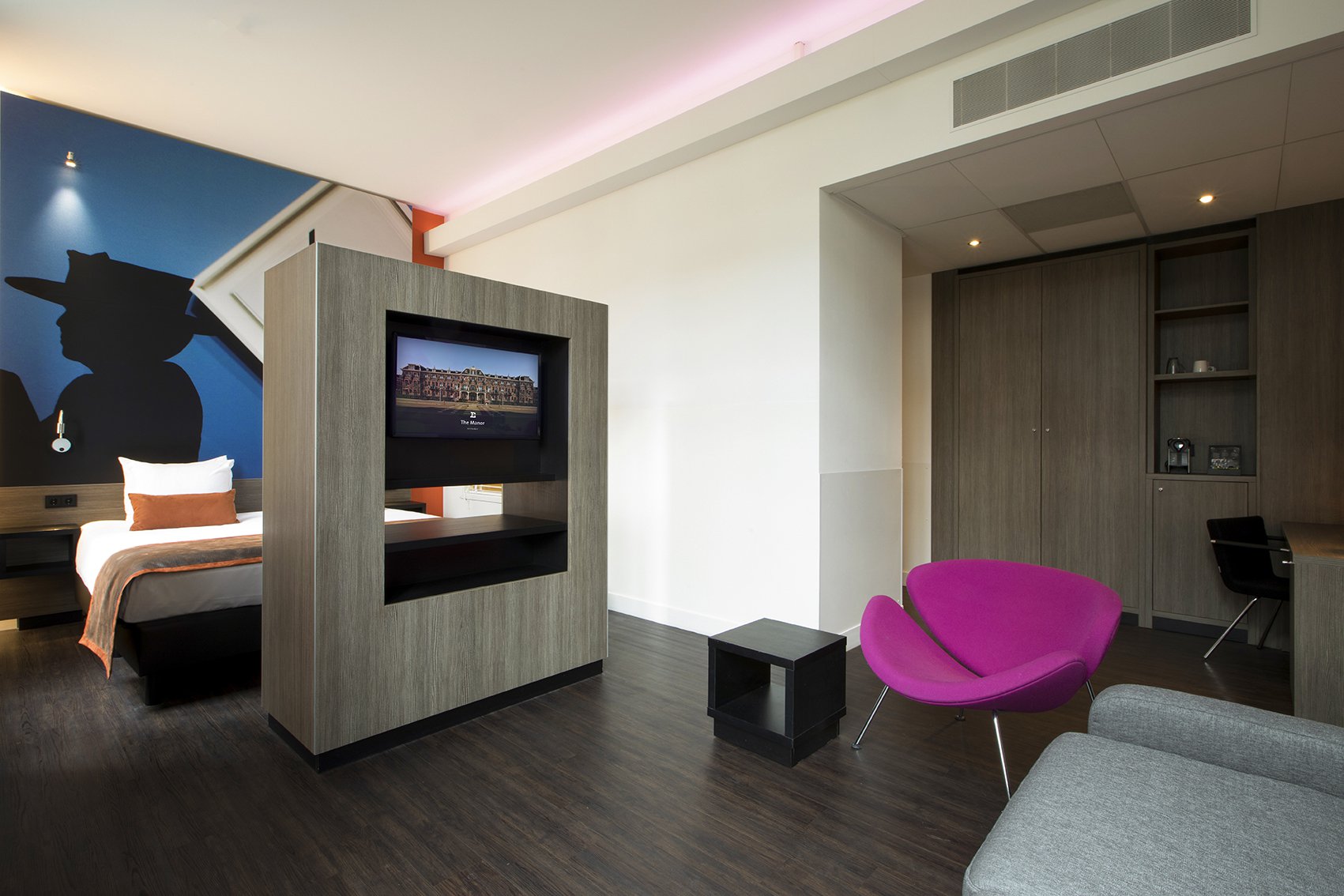 EH - THE MANOR HOTEL AMSTERDAM - JUNIOR SUITE - 1_WEB.jpg