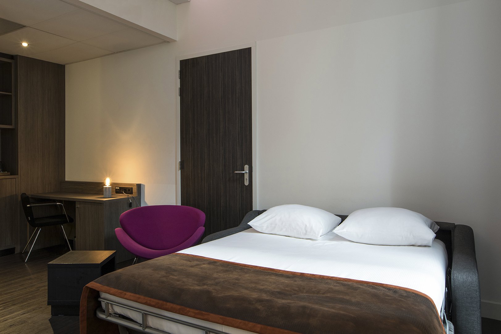EH - THE MANOR HOTEL AMSTERDAM - JUNIOR SUITE - 4_WEB.jpg