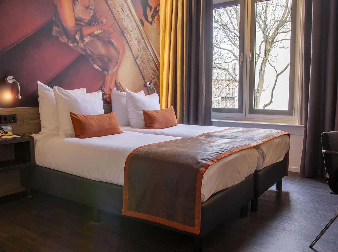 THE MANOR HOTEL AMSTERDAM_DELUXE_TWIN_001_LR.jpg