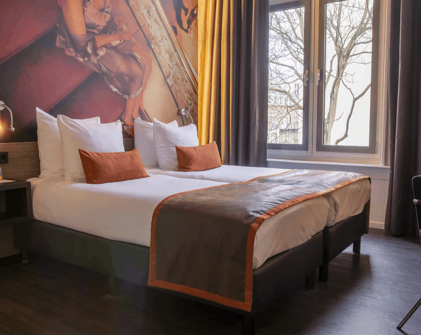 THE_MANOR_HOTEL_AMSTERDAM_DELUXE_TWIN_001_LR.original.png